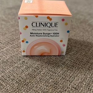 Clinique moisture surge never used